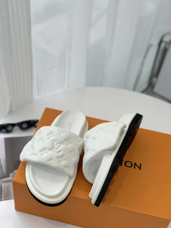 Louis Vuitton Shoe 